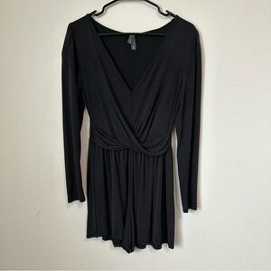 Women’s ALYA V-Neck Black Long Sleeve Romper Size Small